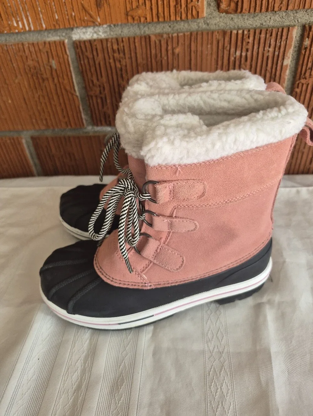 Kids Pink Winter Boots with Faux Fur Lining Size 3